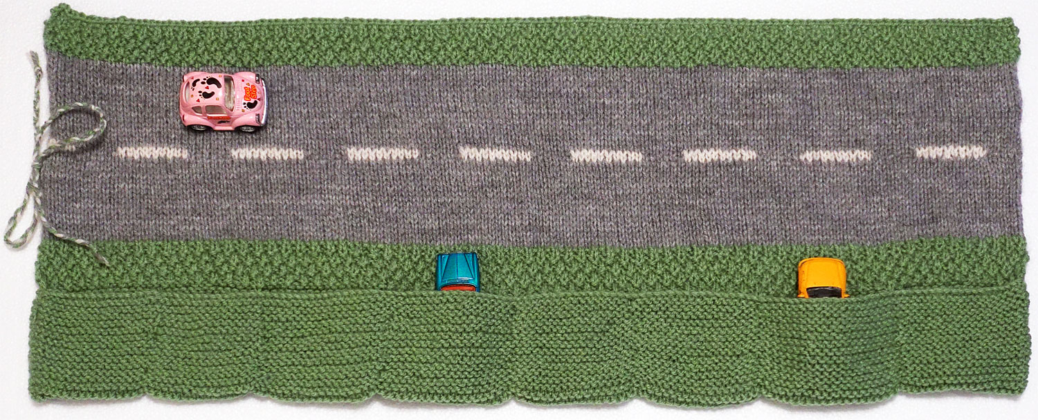 Straight road roll up with pockets for cars knitting pattern